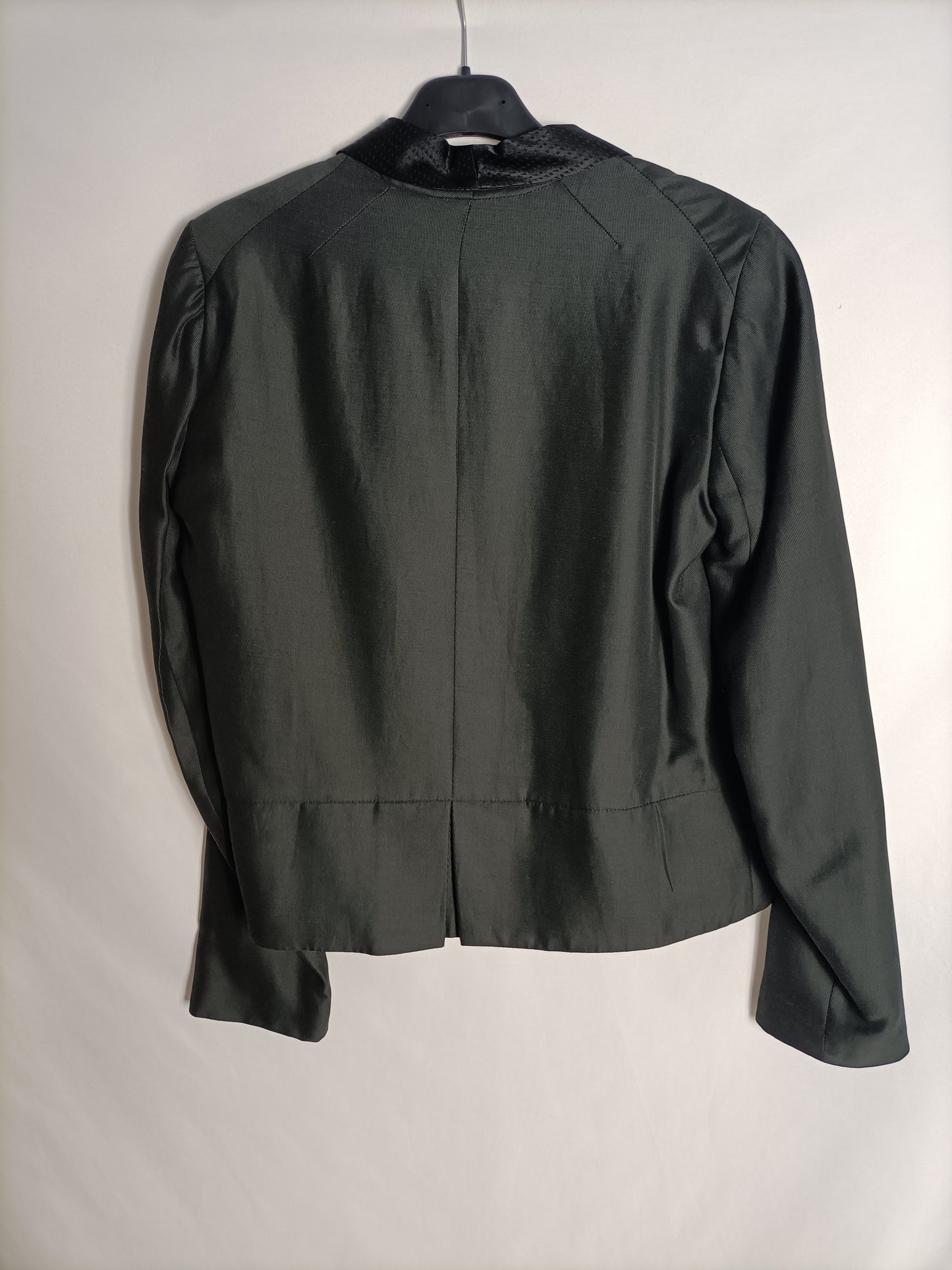 MAJE. Short black blazer, size 38