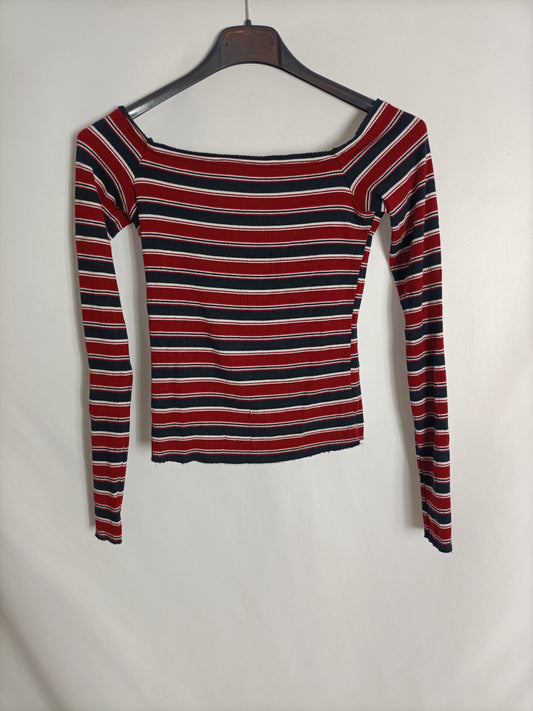 BERSHKA. Camiseta rayas T.s