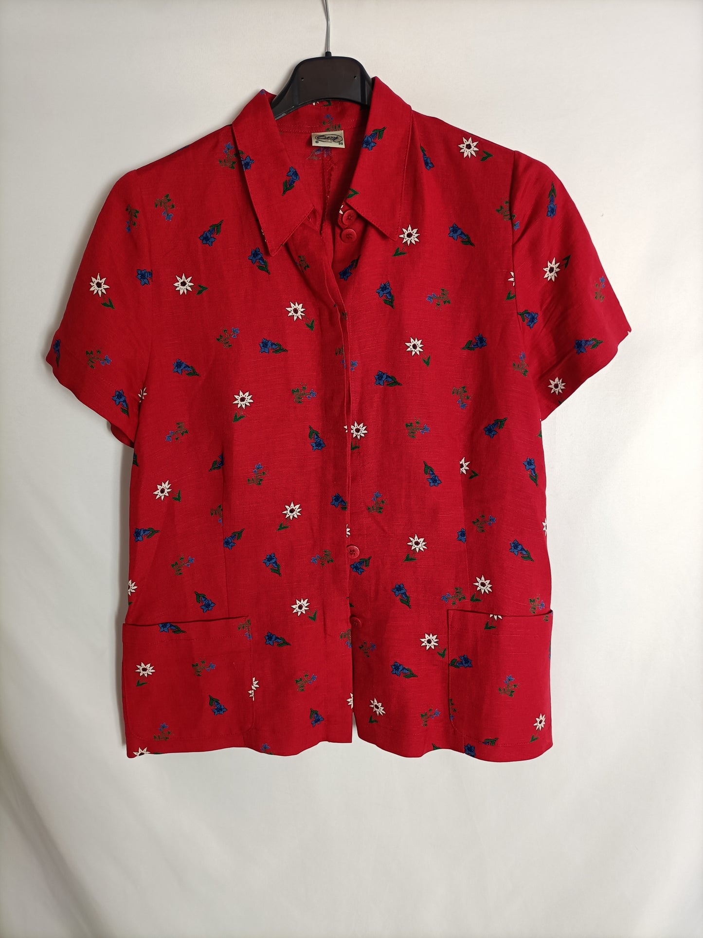 OSCAR. Red floral print blouse, size 38