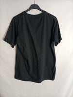 UNIQLO. Camiseta negra "Keit Karing" T.s