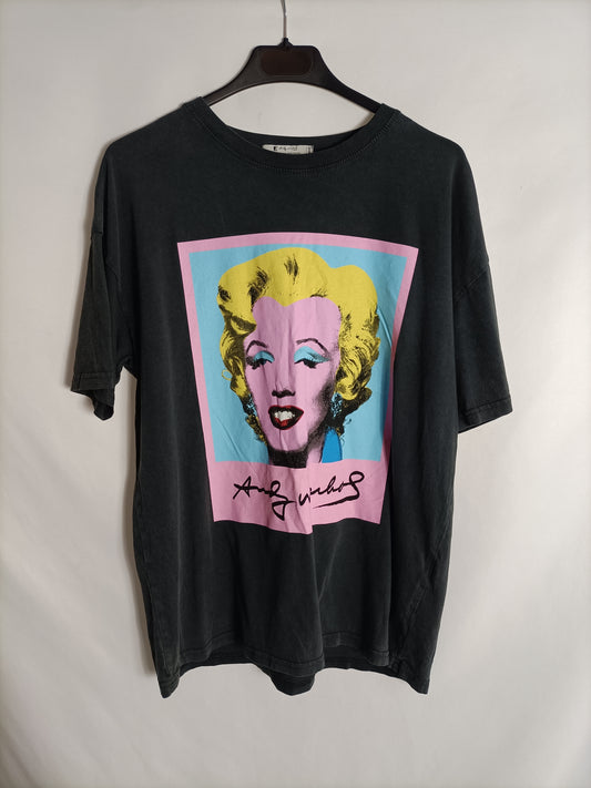 PULL&BEAR. Camiseta gris "Andy Warhol" T.m