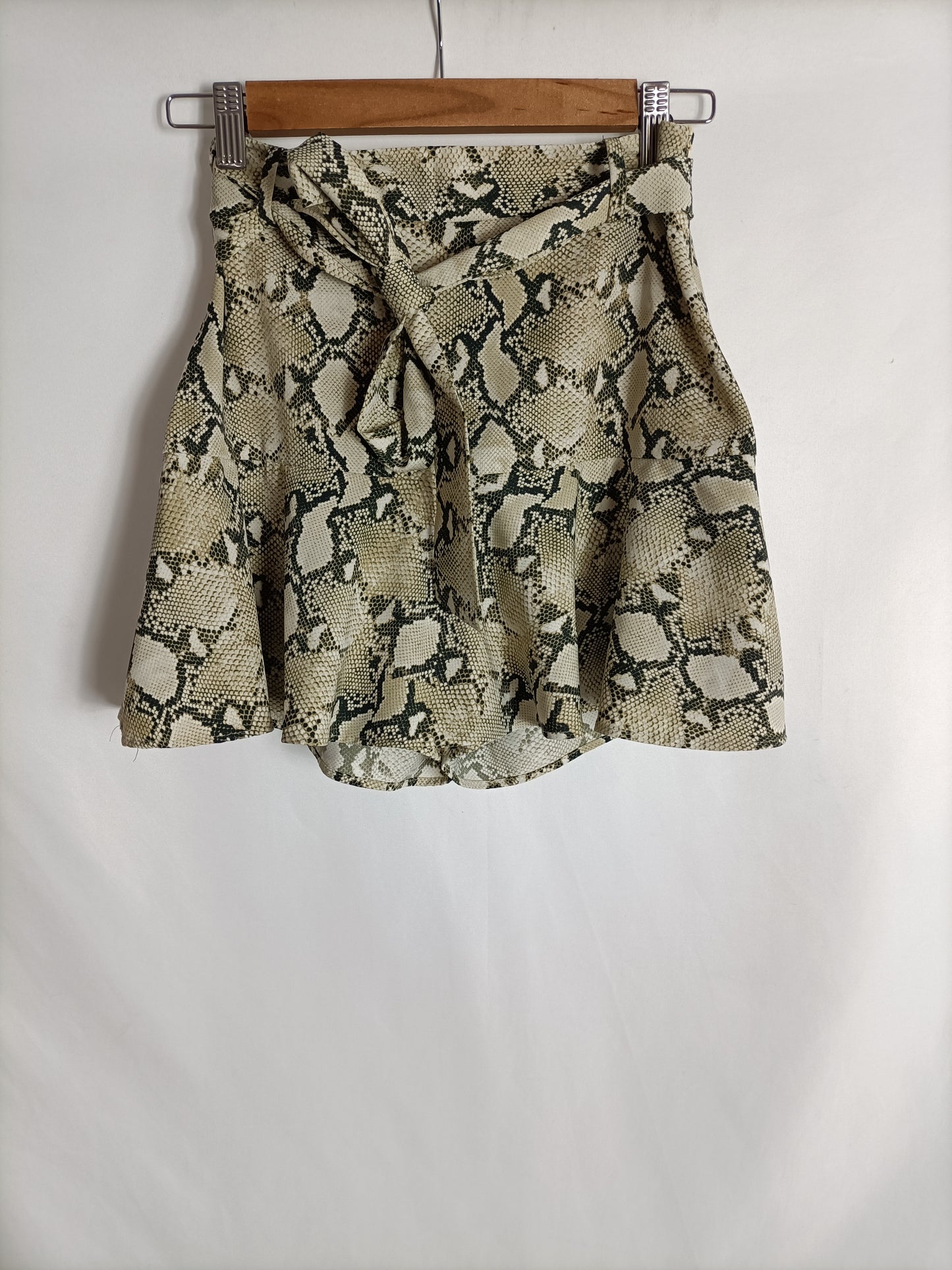 ZARA. Falda/pantalón print T.s