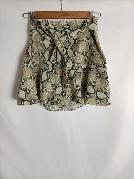 ZARA. Falda/pantalón print T.s