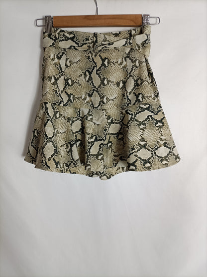 ZARA. Falda/pantalón print T.s