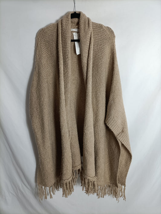 MANGO. Poncho camel flecos TU