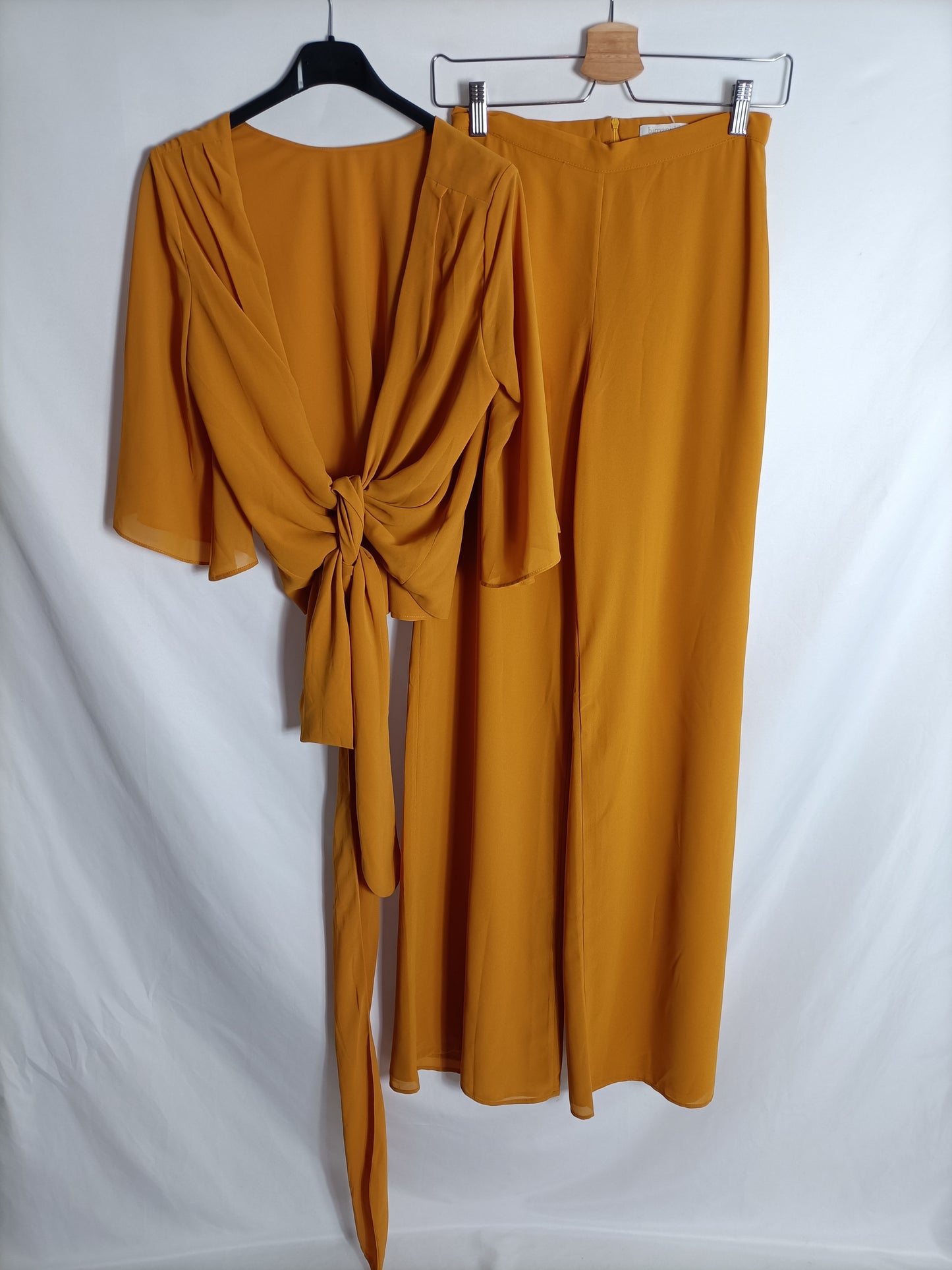 BIMANI. blusa lazada mostaza T.m