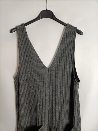 PULL&BEAR. Mono culotte gris  T.s
