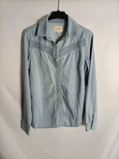 SEZANE. Blusa denim abotonada T.36