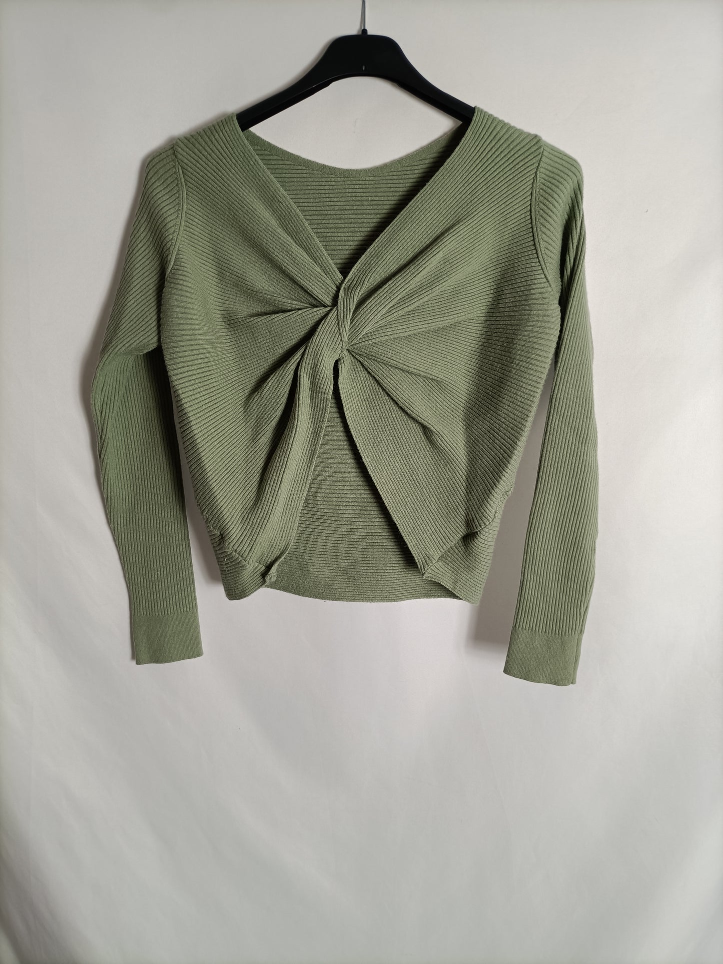 MANGO. Green ribbed Ts sweater