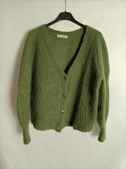 SEZANE. Jersey verde abotonado T.m