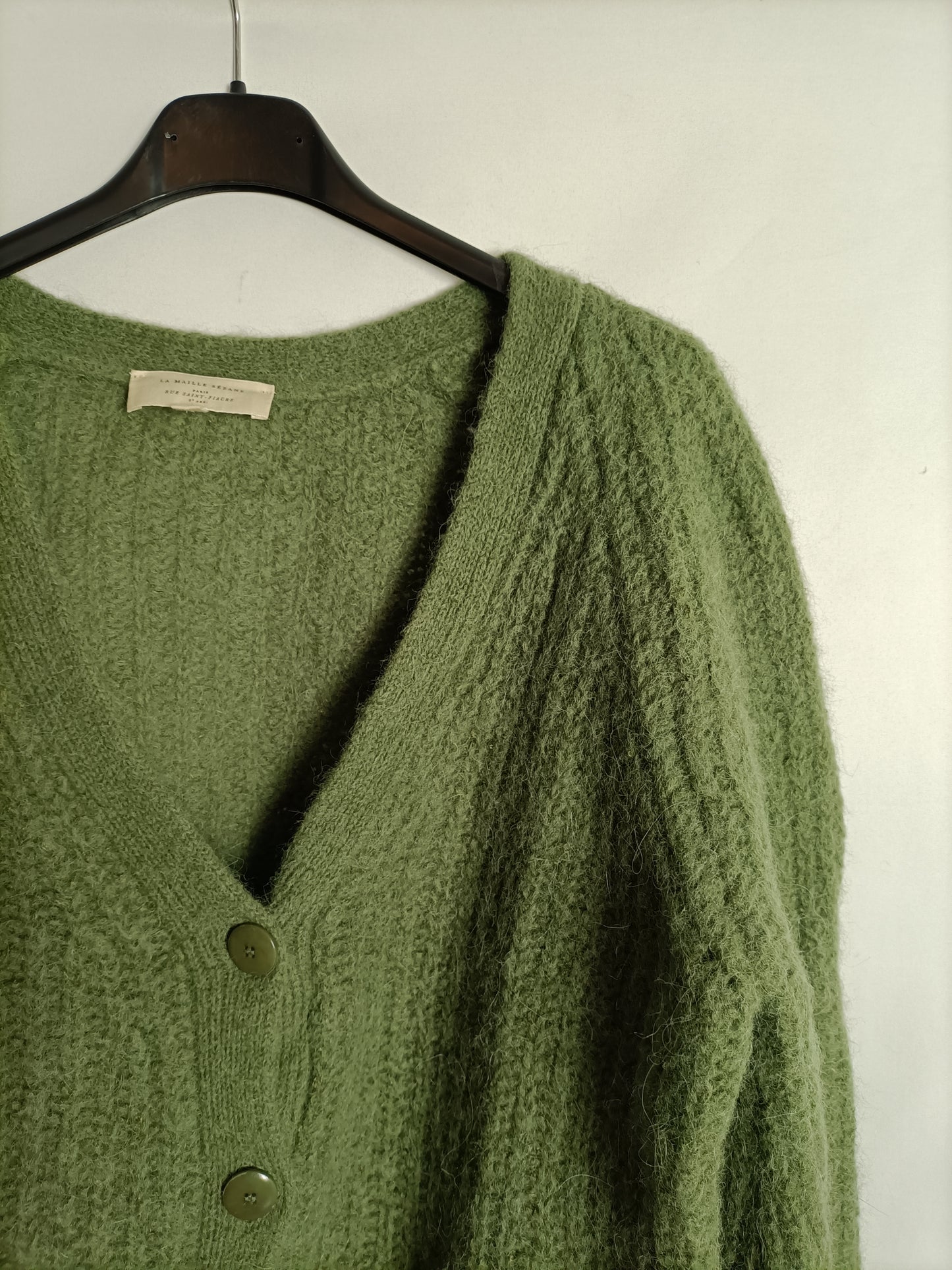 SEZANE. Jersey verde abotonado T.m