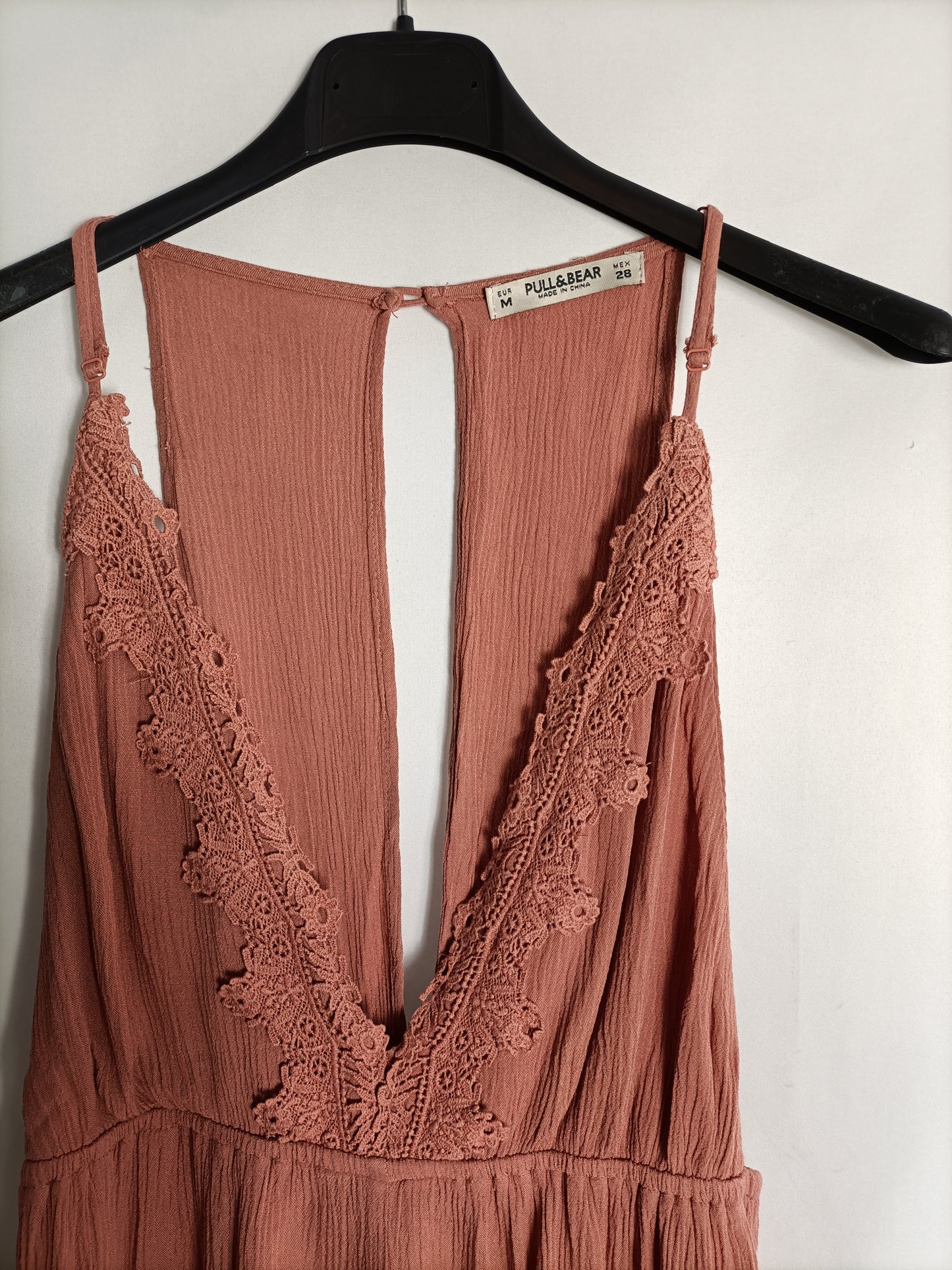 PULL&BEAR. Mono rosa encaje T.m