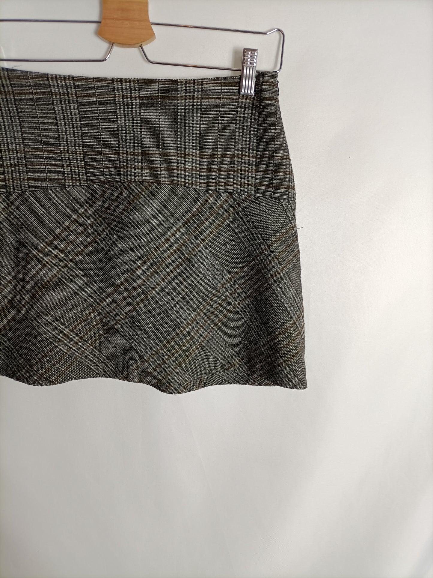 ZARA. Falda corta cuadros T.xs