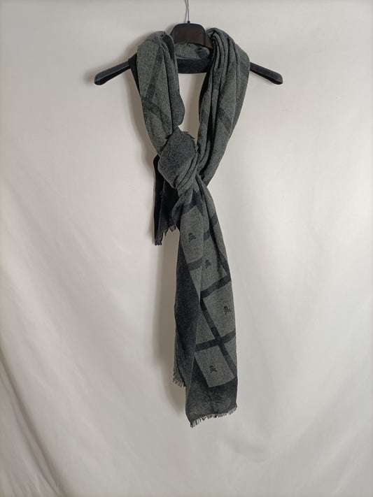 SCALPERS. Bufanda gris cuadros