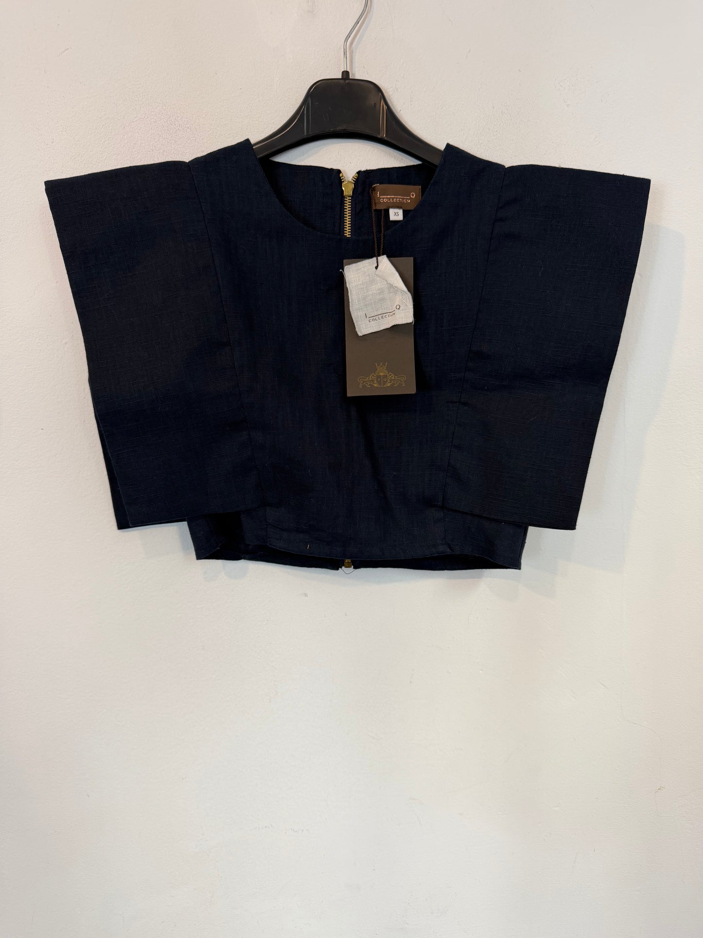 IQ COLLECTION. Top azul textura