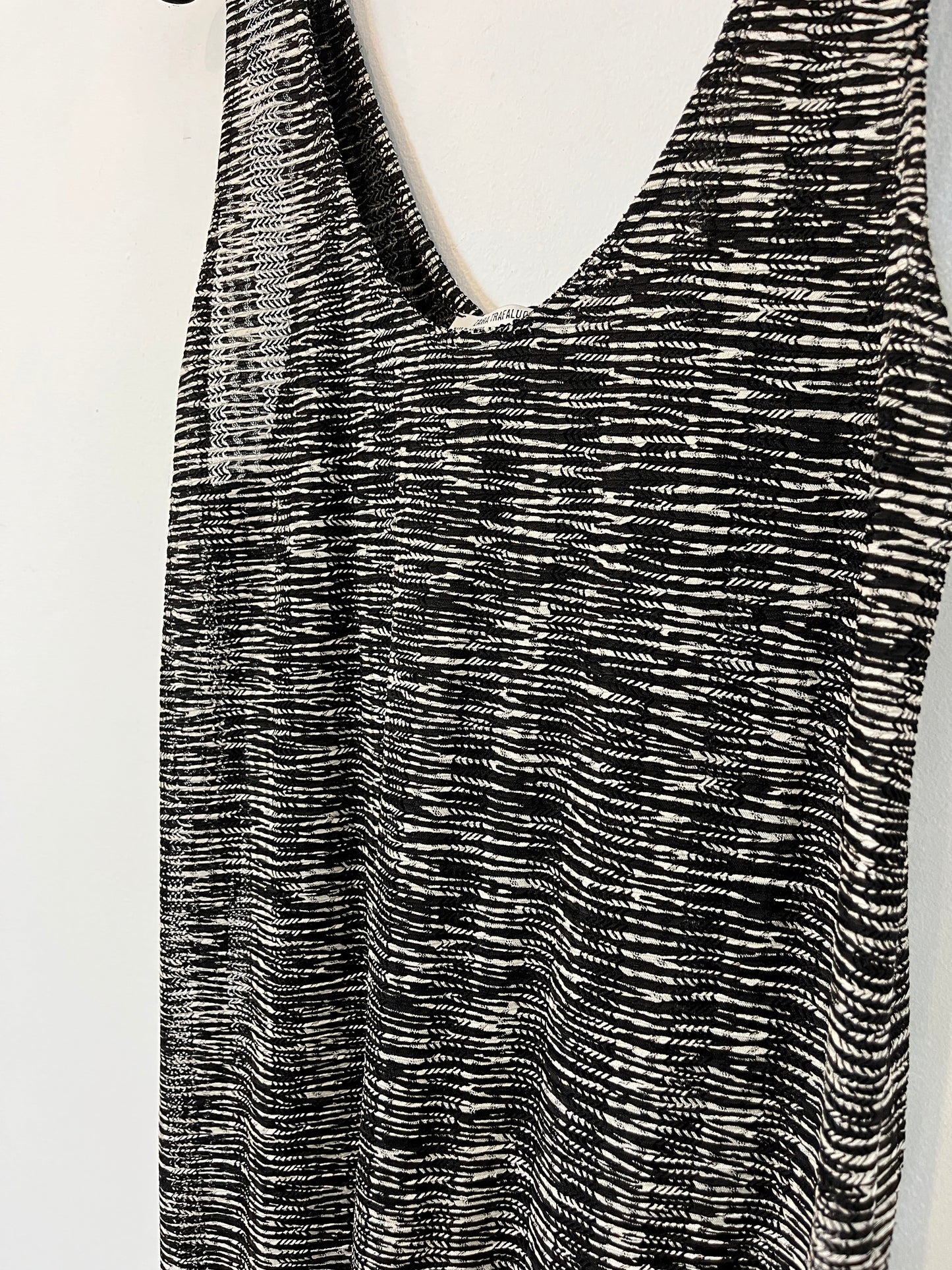 ZARA. Vestido midi flecos. T S