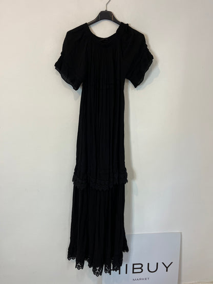 OTRAS. Vestido negro largo detalles bordados. T S