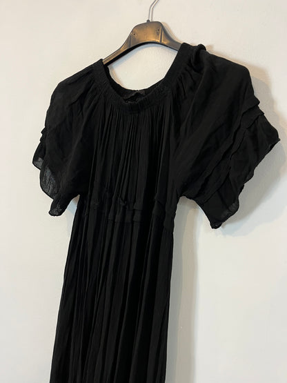 OTRAS. Vestido negro largo detalles bordados. T S