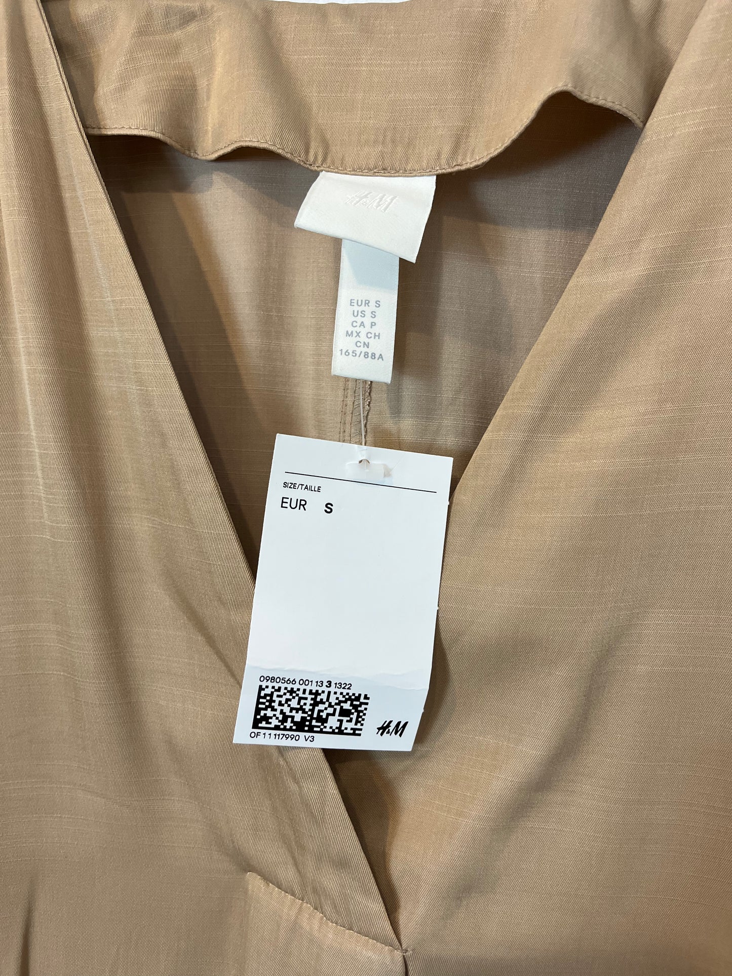 H&M. Vestido beige tostado satinado. T S