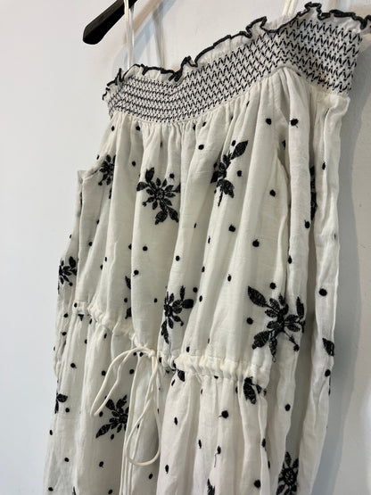 ZARA. Vestido blanco detalles bordados. T XS