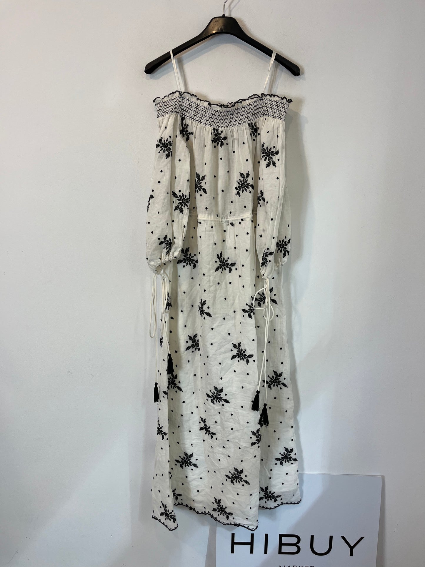 ZARA. Vestido blanco detalles bordados. T XS