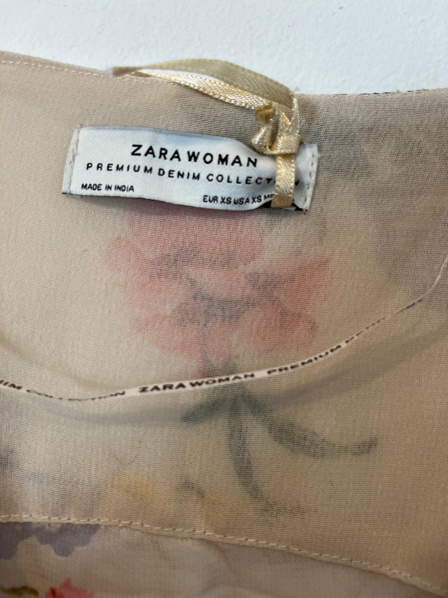 ZARA. Kaftán/Kimono estampado flores. T XS