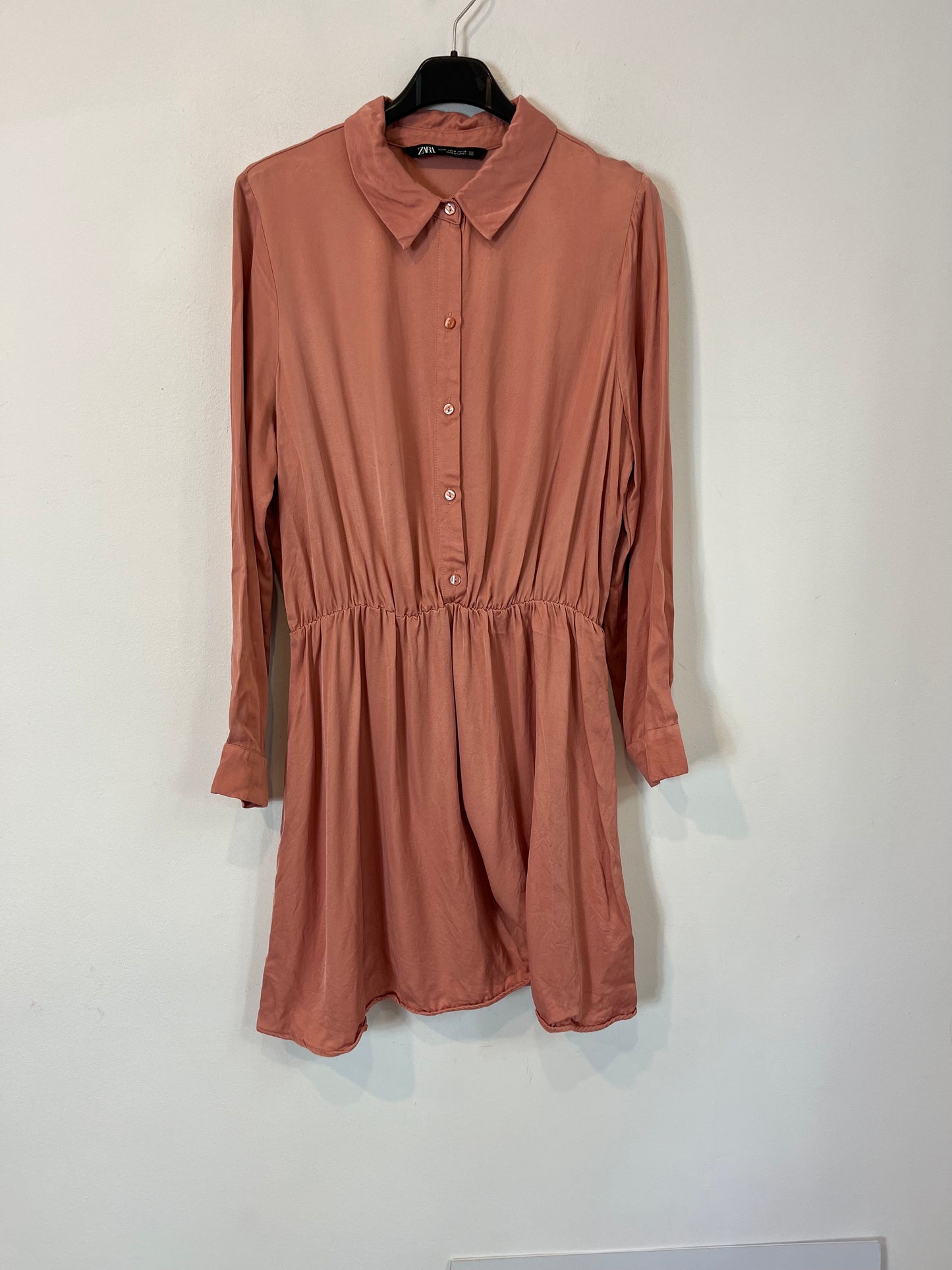 ZARA. Vestido corto rosa claro. T M