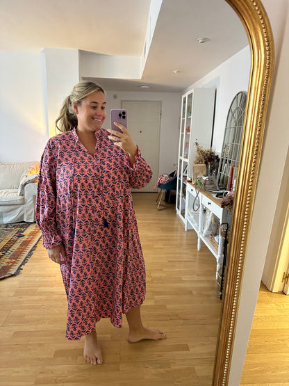 BUGANVILIA. Vestido rosa flores azules T.u(3xl)