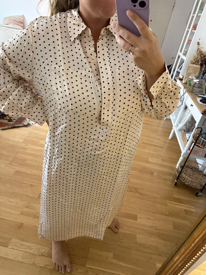 H&M. Vestido beige lunares T.xxl