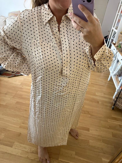 H&M. Vestido beige lunares T.xxl