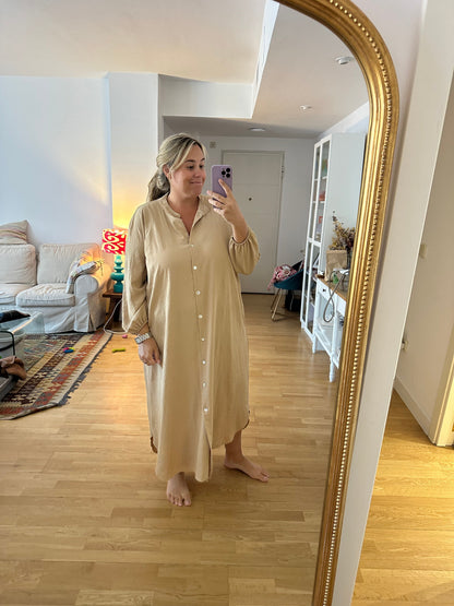 BUGANVILIA. Beige shirt dress Tu (3xl)