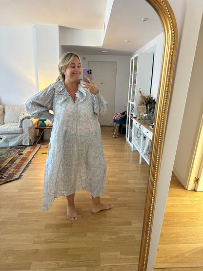 H&M. Vestido flores tonos pastel T.xxl