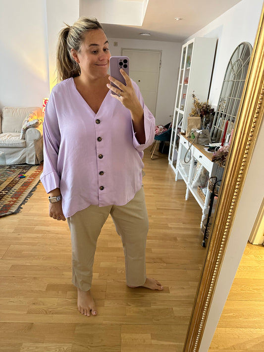 BUGANVILIA. Blusa lila botones T.3xl