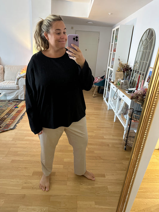 H&M. pantalón beige de vestir T.3xl
