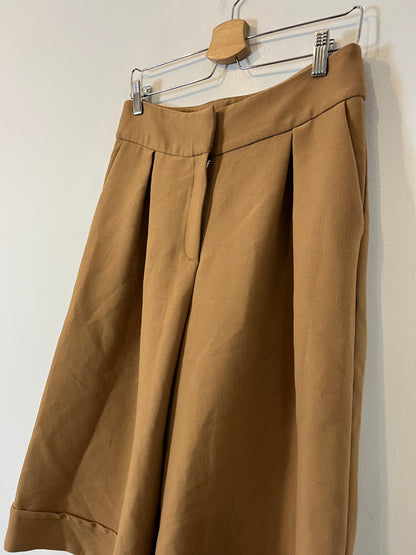 VIRIATO. Pantalón culotte camel T.40