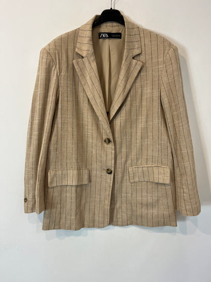ZARA. Beige striped blazer. TS