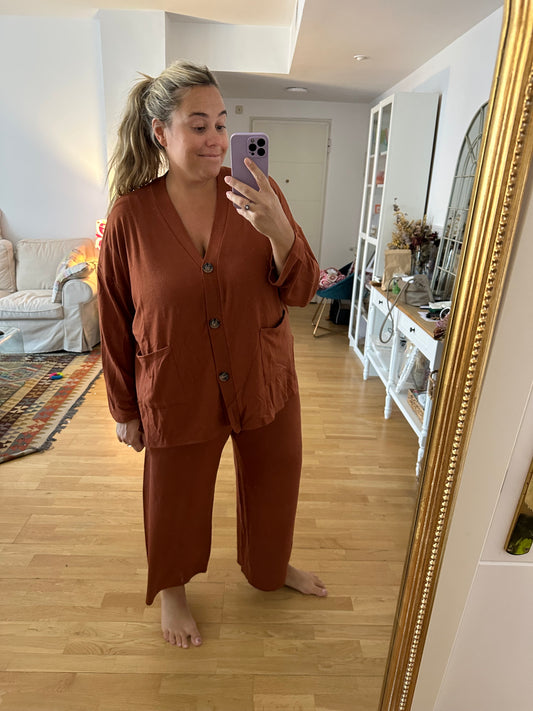 BUGANVILIA. Pantalón marrón punto T.3xl