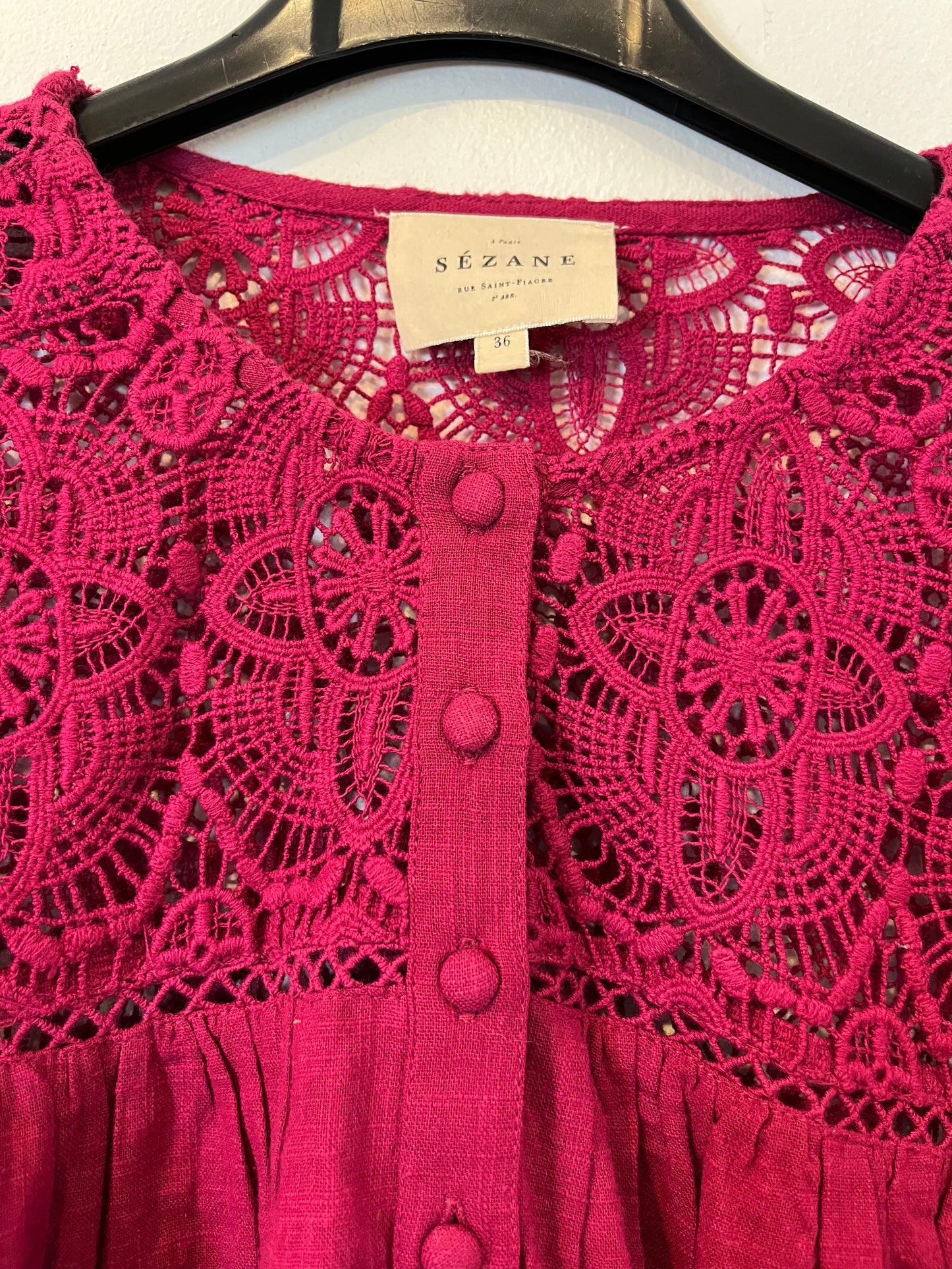 SÉZANE. Blusa rosa croché. T 36