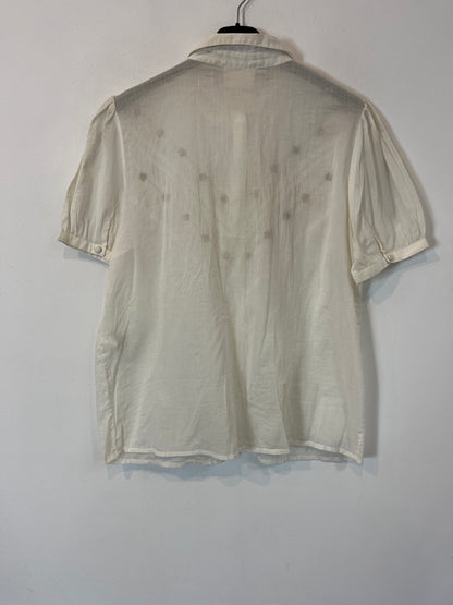 SÉZANE. Blusa blanca flores bordadas. T 38