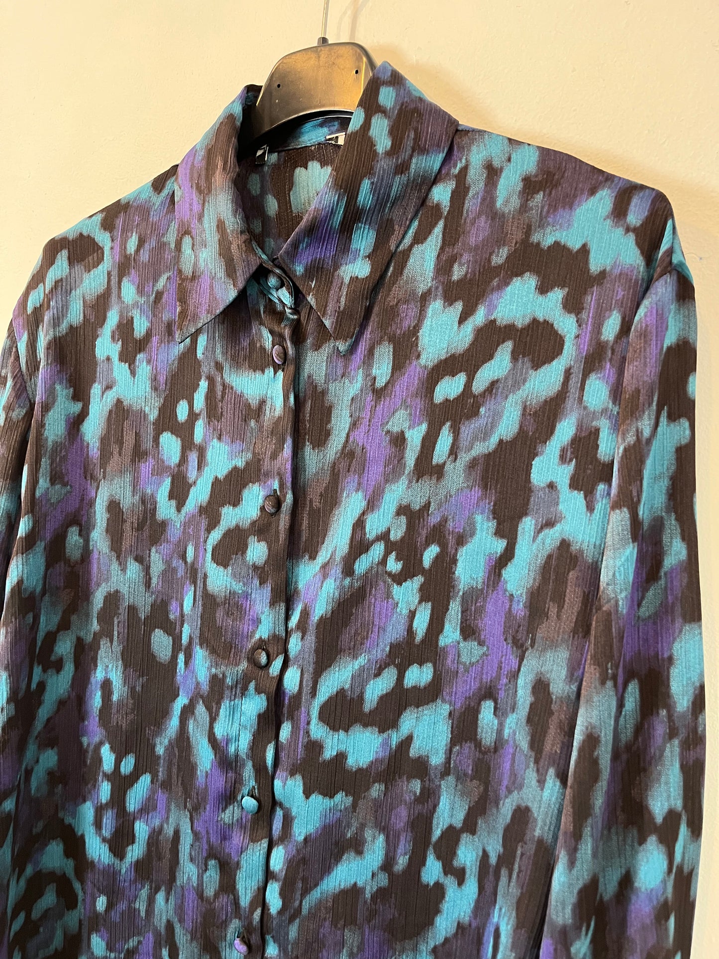OTHERS. Blue printed blouse. TS