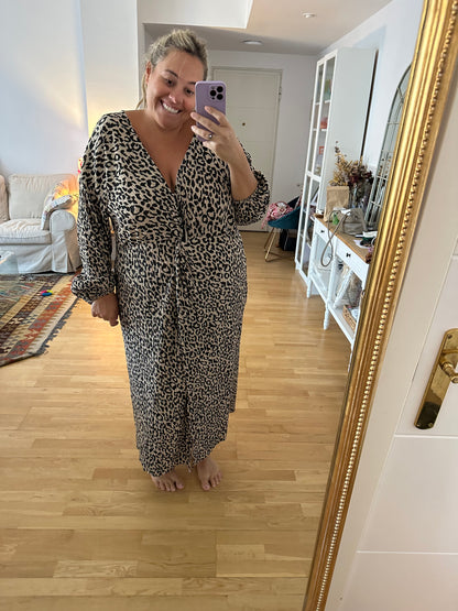 ASOS. Vestido animal print  T.52