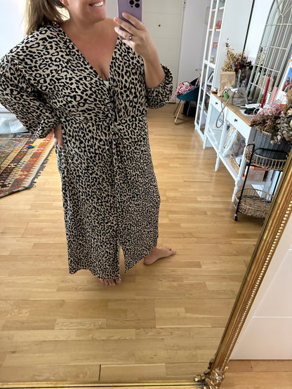 ASOS. Vestido animal print  T.52