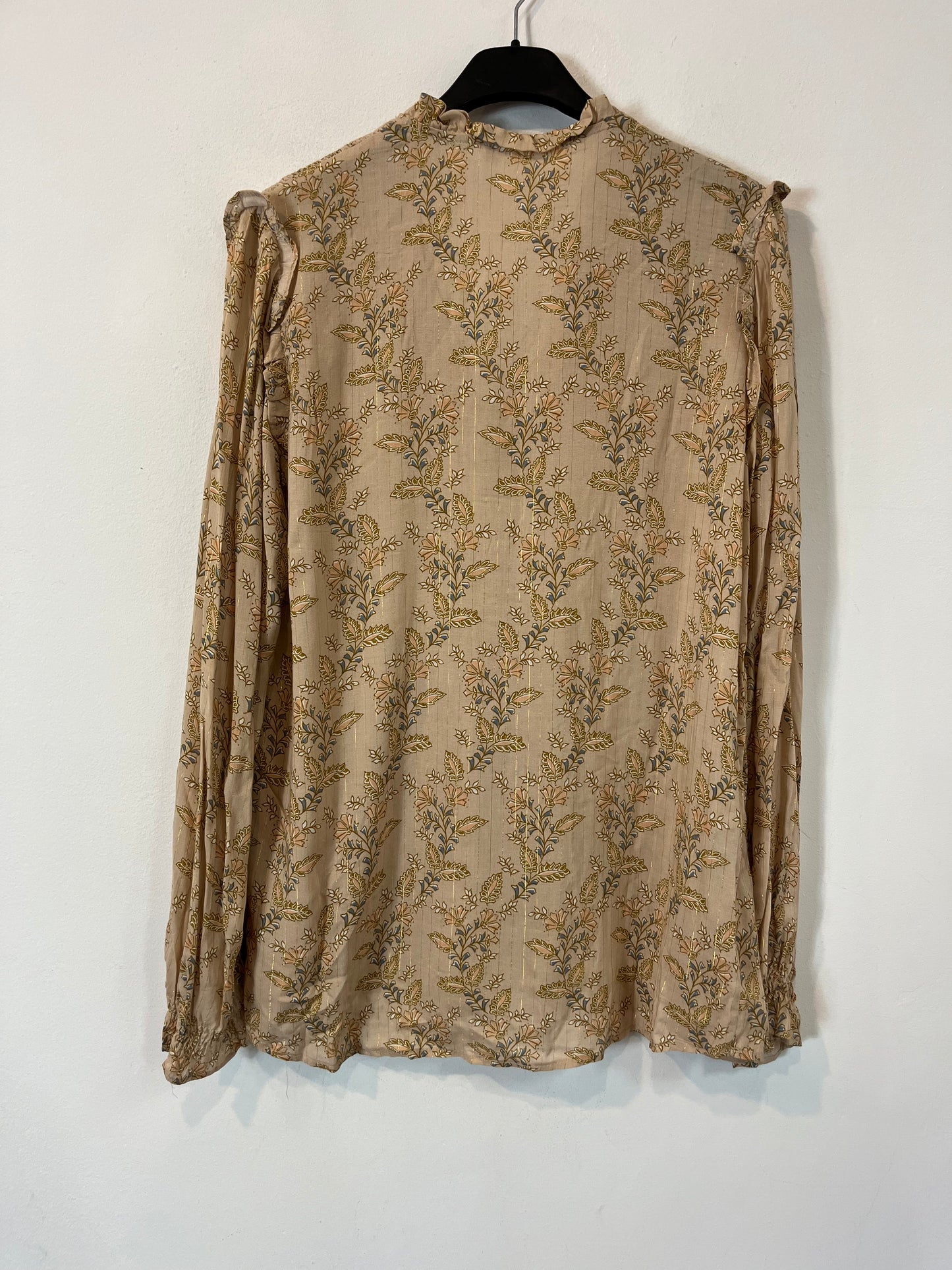 OTHERS. Beige blouse with honeycomb detail. TS