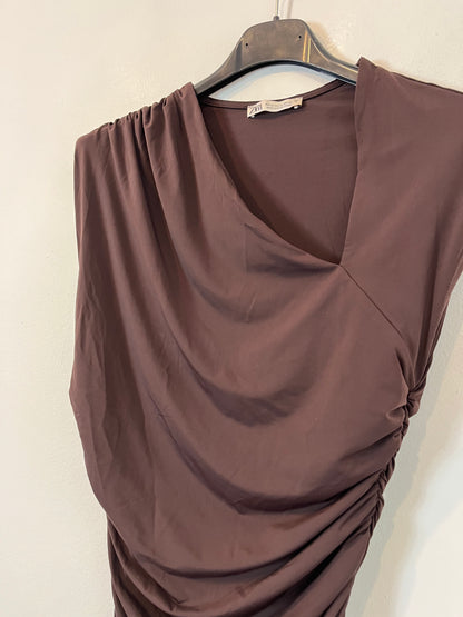 ZARA. Top marrón elástico fruncidos. T M