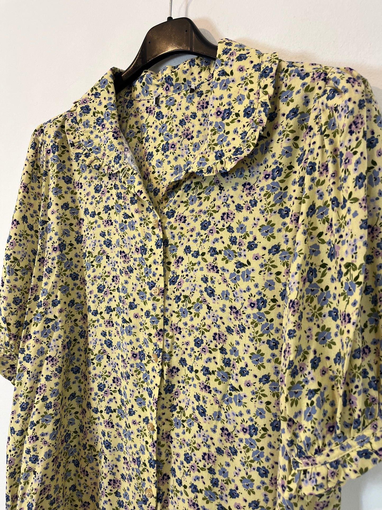 OTRAS. Blusa flores mini azules. T S