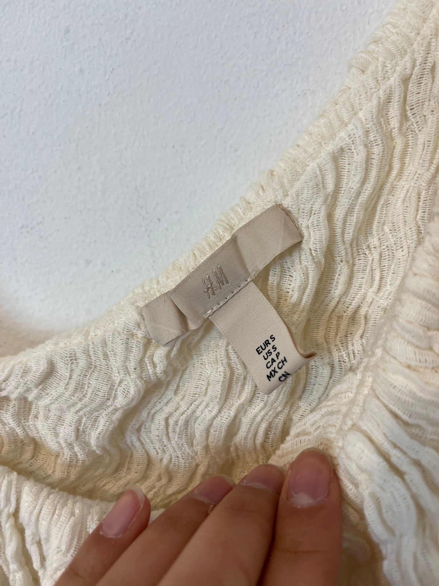 H&M. Vestido beige asimétrico textura T.s