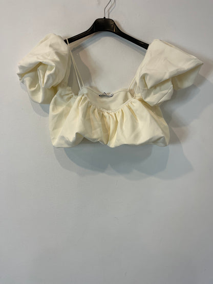 ZARA. croptop blanco abullonado  T.s