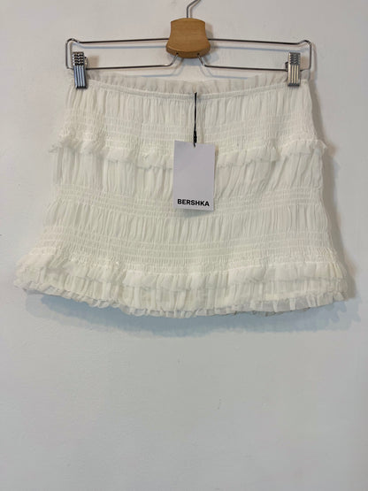 BERRHKA. White honeycomb skirt Tm