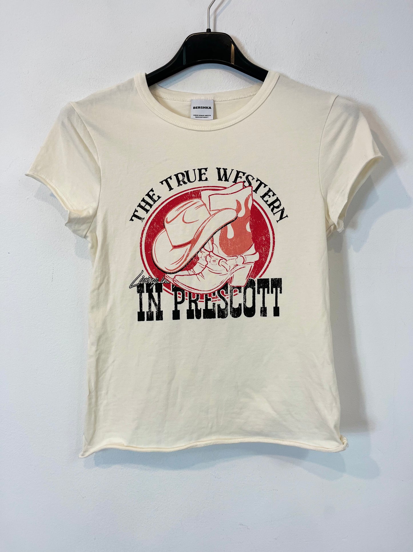 BERSKA. Camiseta blanca dibujo  T.xs