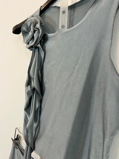 OTRAS. Total look top y falda detalle flor T.m